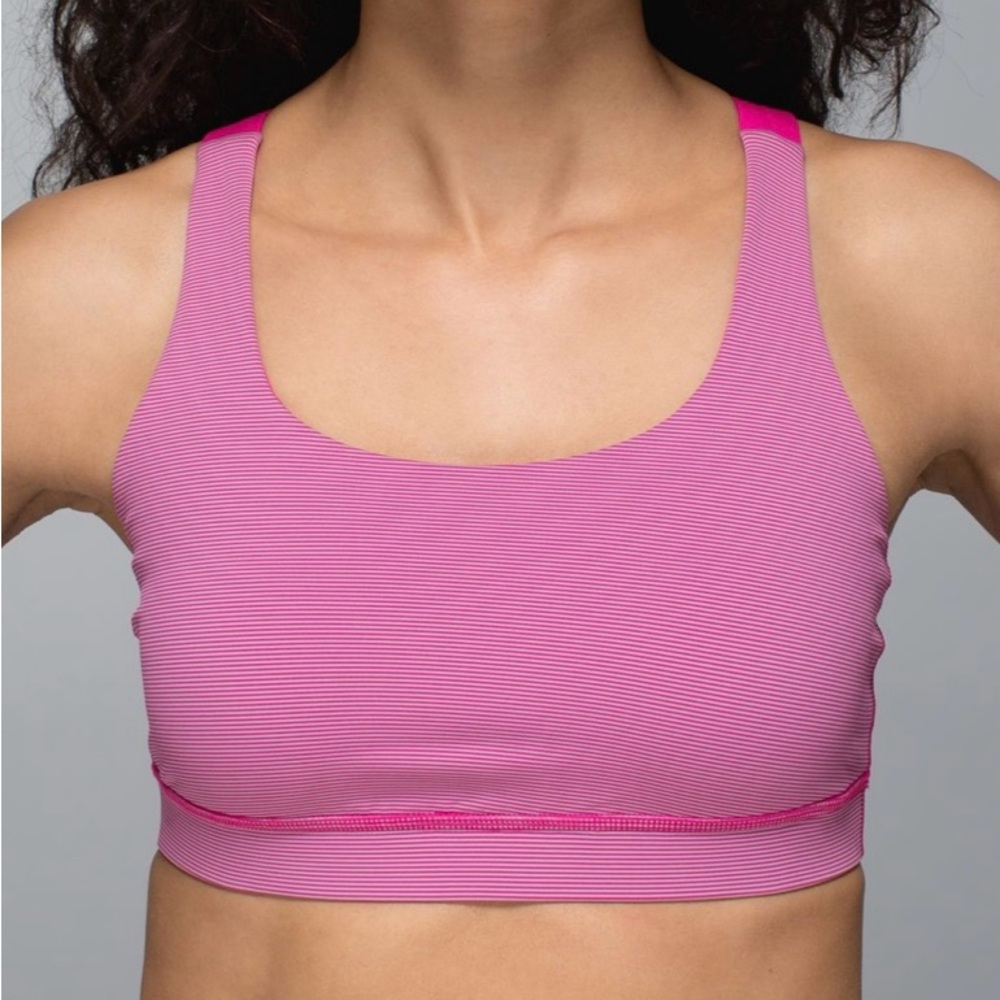 Lululemon Energy Bra Size 4 - Wee Stripe Jewelled Magenta W2789S